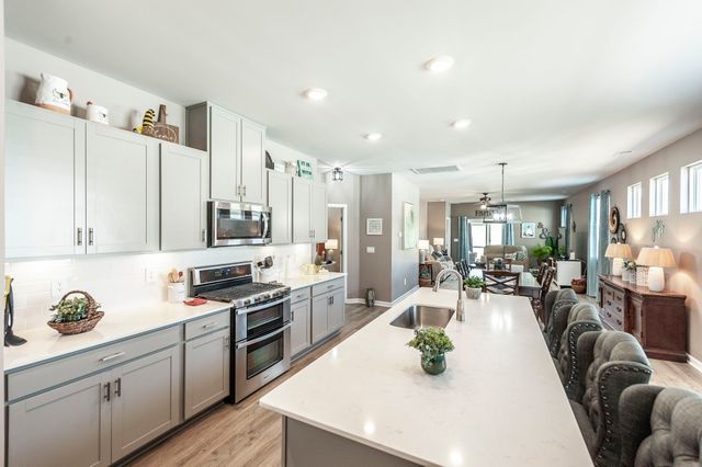 7146 Lang Ave, White House, TN 37188