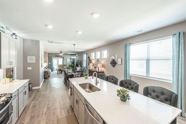 7146 Lang Ave, White House, TN 37188
