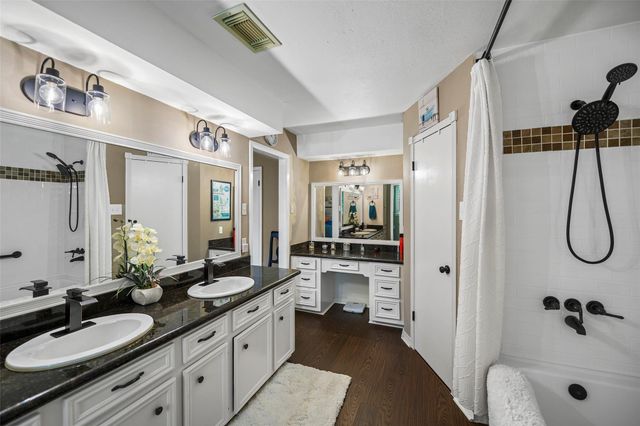 11719 Jaycreek Drive, Houston, TX 77070