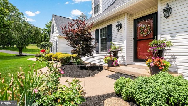 4717 ESSEX DR, Doylestown, PA 18902