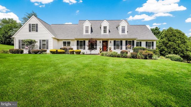 4717 ESSEX DR, Doylestown, PA 18902