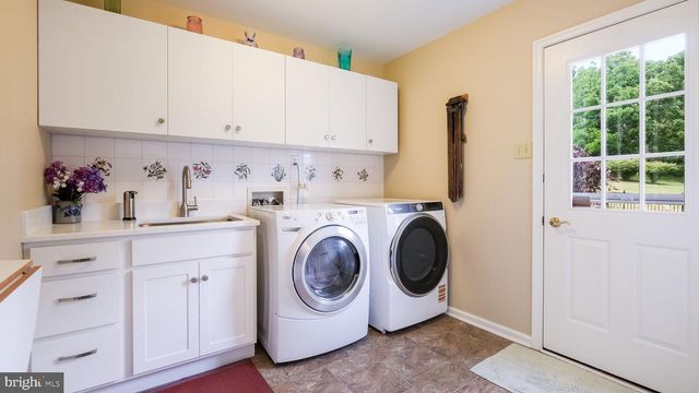 4717 ESSEX DR, Doylestown, PA 18902