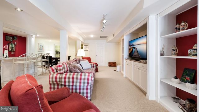 4717 ESSEX DR, Doylestown, PA 18902