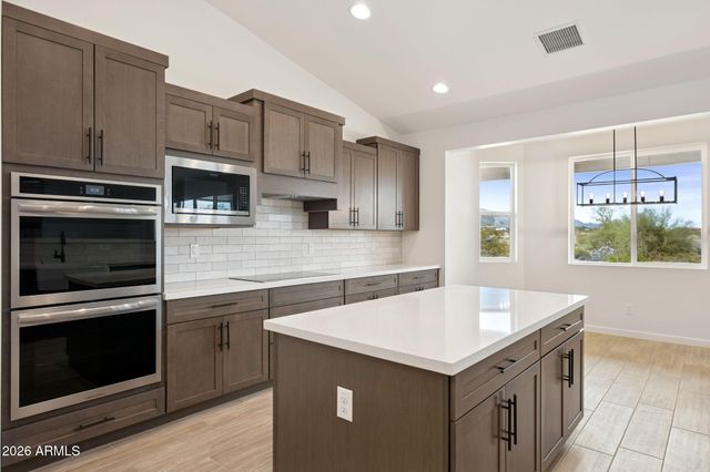 2010 W Lucky Lane, Queen Creek, AZ 85144