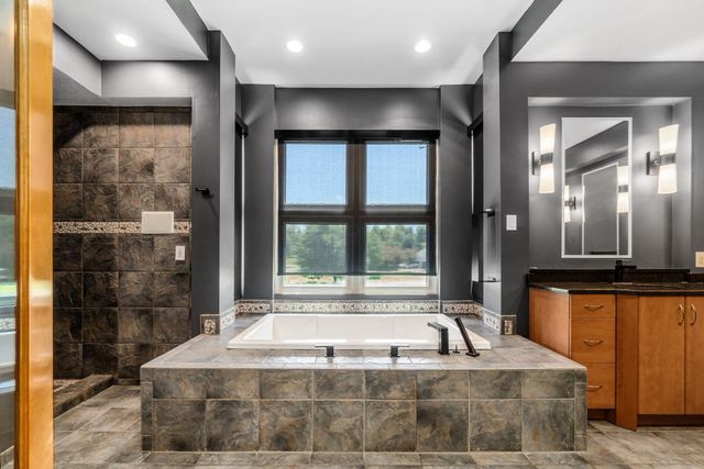 100 Stonesthrow Drive, Alexandria, OH 43001