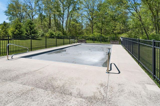 100 Stonesthrow Drive, Alexandria, OH 43001