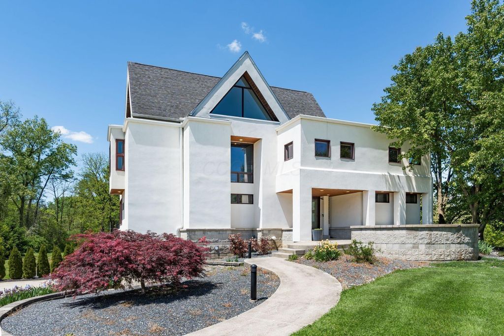 100 Stonesthrow Drive, Alexandria, OH 43001