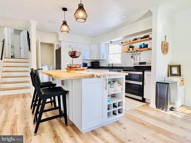 1101 HARBOUR DR, Stafford, VA 22554