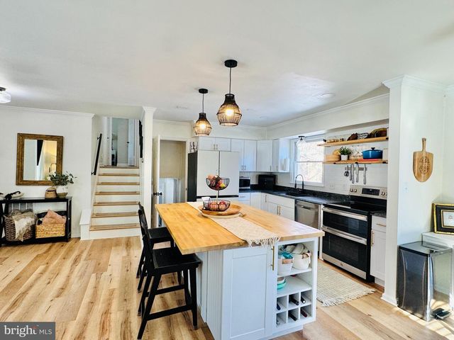 1101 HARBOUR DR, Stafford, VA 22554