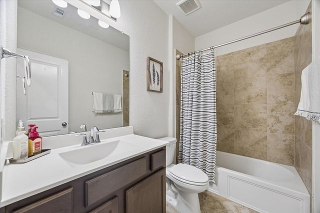 7330 Markstone Falls Lane, Rosenberg, TX 77469
