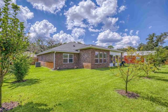 3445 Doddie Ln, Navarre, FL 32566