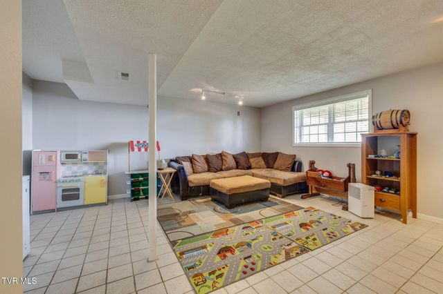 2324 Louita Avenue, Kingsport, TN 37660