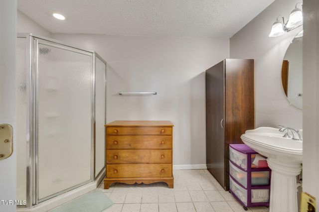 2324 Louita Avenue, Kingsport, TN 37660