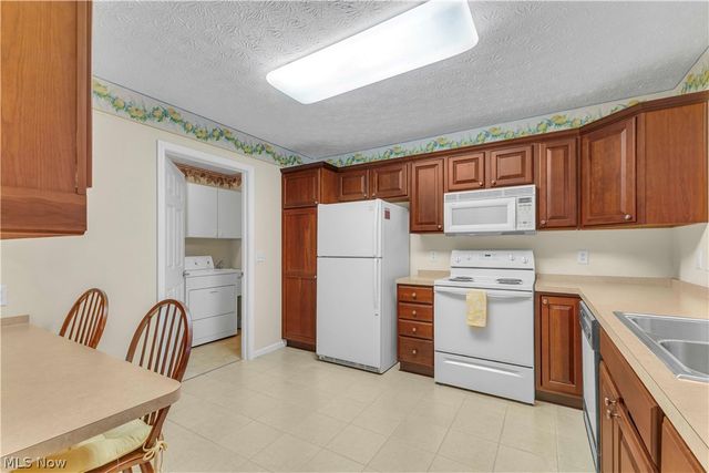 1 Campus Court, Avon Lake, OH 44012