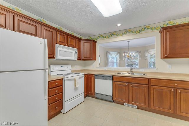 1 Campus Court, Avon Lake, OH 44012