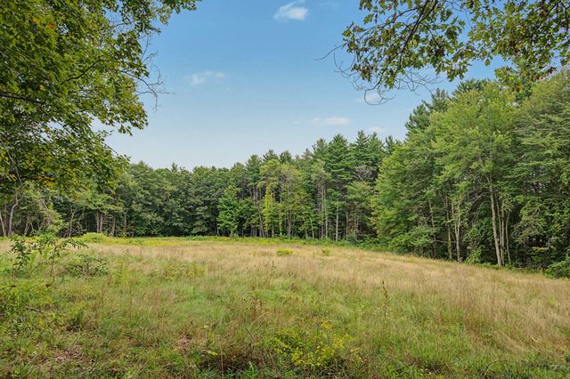 216 Southampton Rd, Westhampton, MA 01027