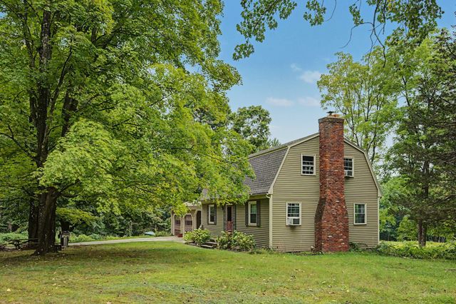 216 Southampton Rd, Westhampton, MA 01027