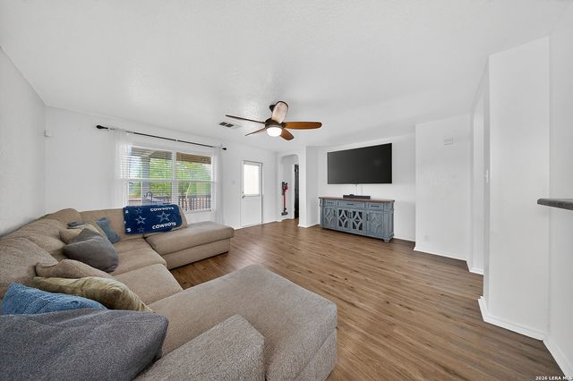 11523 Oaks Hike, San Antonio, TX 78245