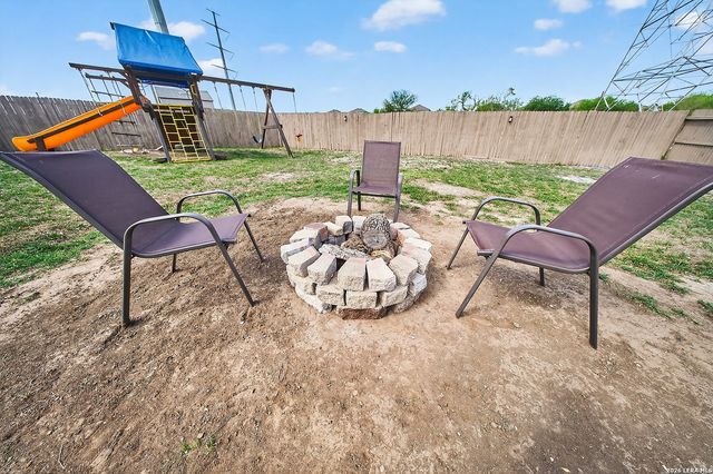 11523 Oaks Hike, San Antonio, TX 78245