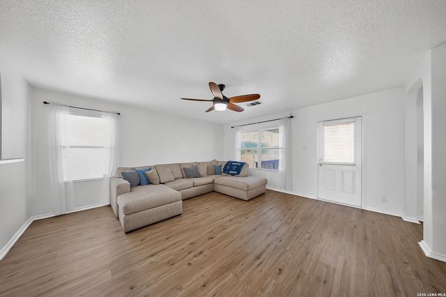 11523 Oaks Hike, San Antonio, TX 78245