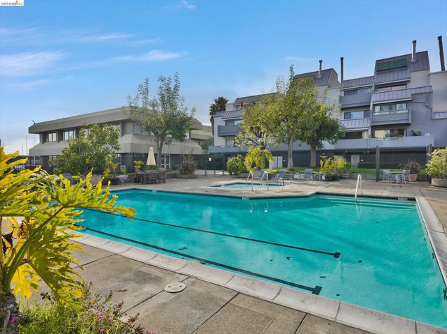 5 Embarcadero West 322, Oakland, CA 94607
