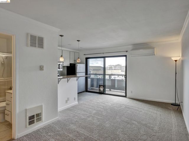 5 Embarcadero West 322, Oakland, CA 94607