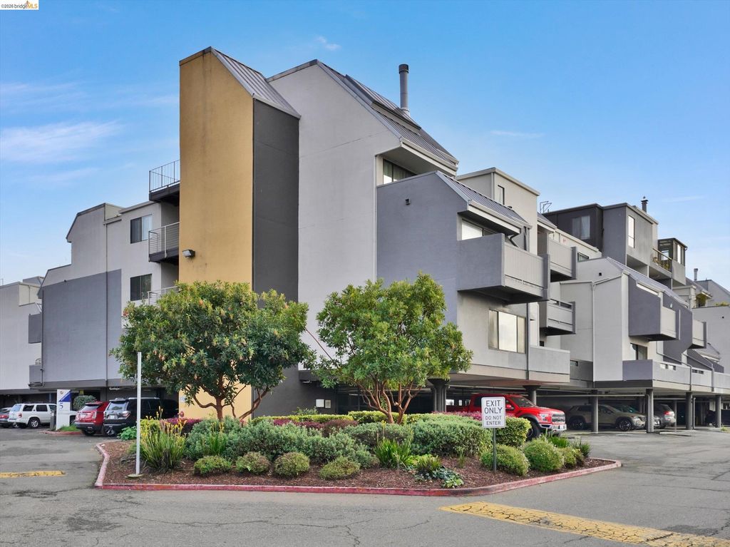 5 Embarcadero West 322, Oakland, CA 94607