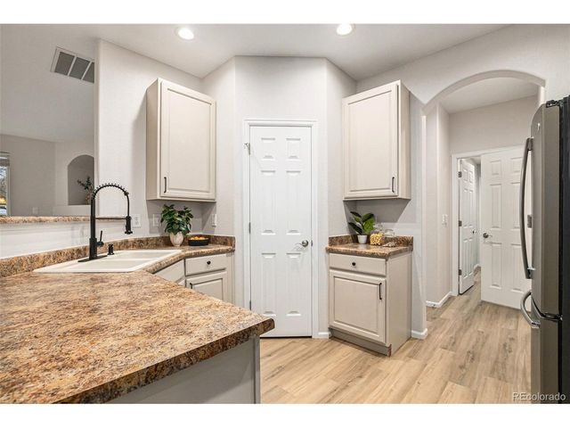 11360 Navajo Cir B, Denver, CO 80234