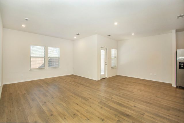 420 Lucky Lane, Ferris, TX 75125