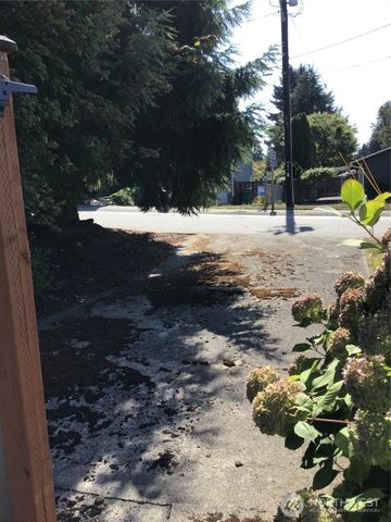 32528 26th Avenue SW, Federal Way, WA 98023