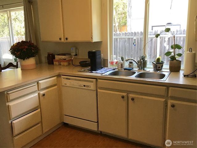 32528 26th Avenue SW, Federal Way, WA 98023