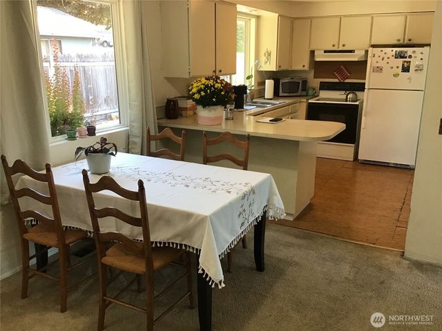 32528 26th Avenue SW, Federal Way, WA 98023