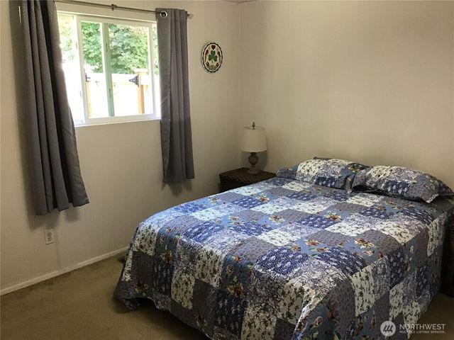 32528 26th Avenue SW, Federal Way, WA 98023