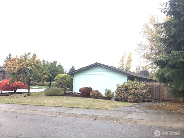 32528 26th Avenue SW, Federal Way, WA 98023
