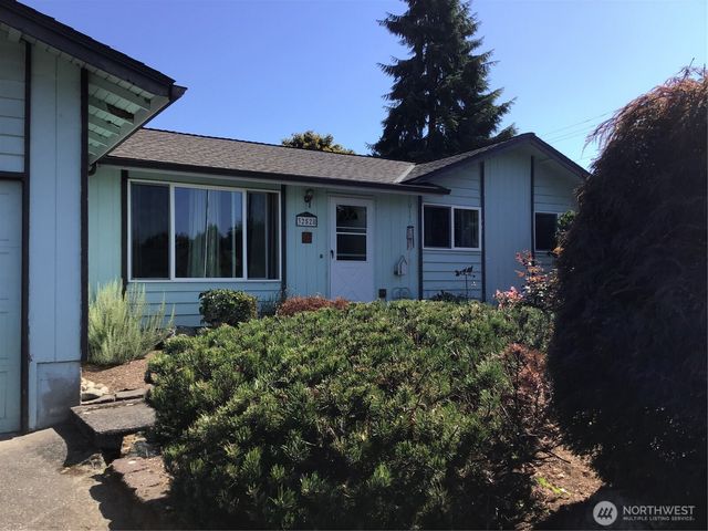 32528 26th Avenue SW, Federal Way, WA 98023