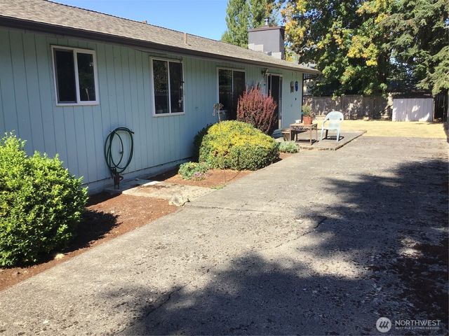 32528 26th Avenue SW, Federal Way, WA 98023