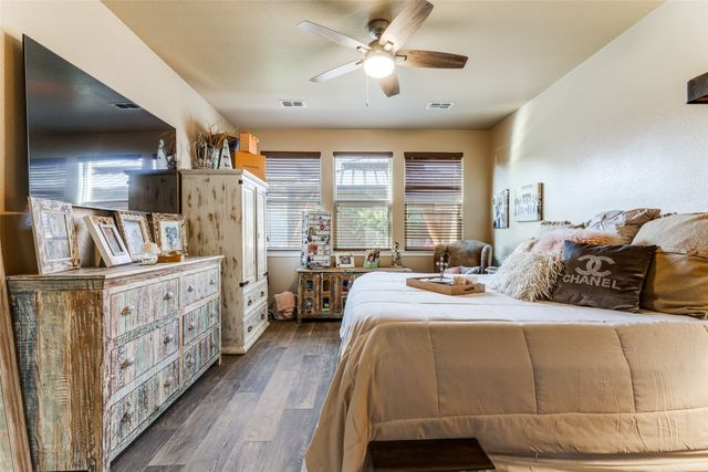 468 Darlington Trail, Fort Worth, TX 76131