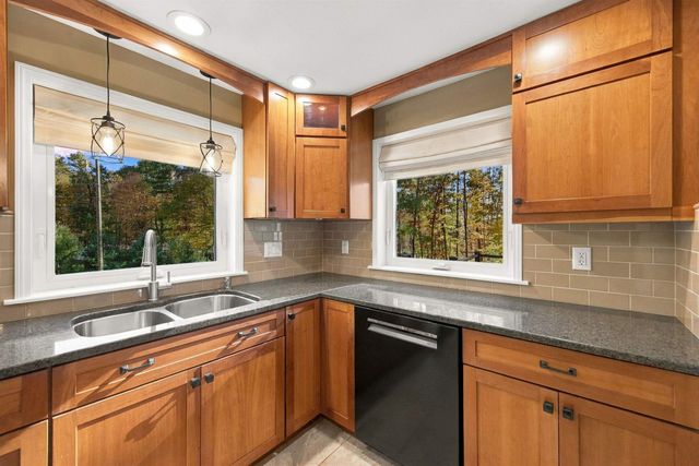 295 Peverly Road, Northfield, NH 03276
