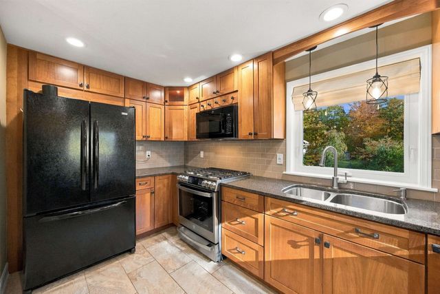 295 Peverly Road, Northfield, NH 03276