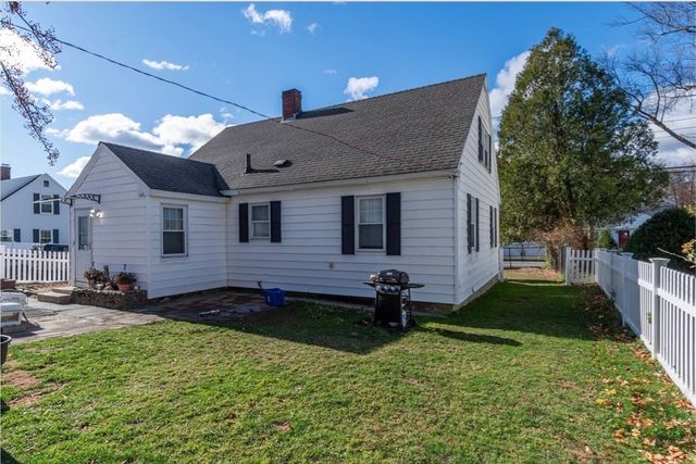 173 Jackson St, Methuen, MA 01844