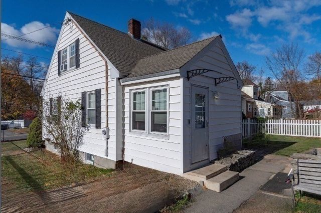 173 Jackson St, Methuen, MA 01844