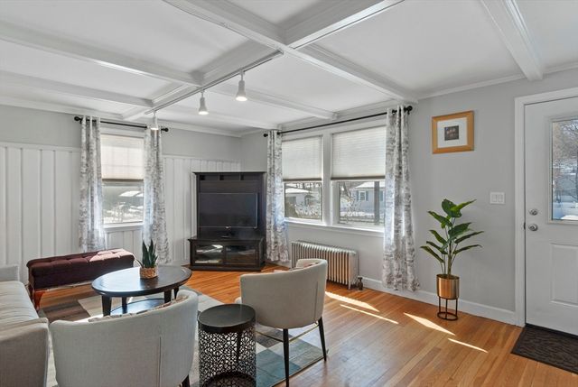 173 Jackson St, Methuen, MA 01844