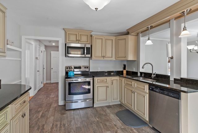 173 Jackson St, Methuen, MA 01844