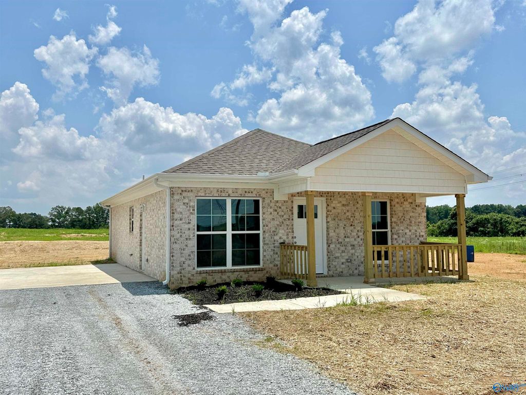 12530 Sommers Road, Athens, AL 35611