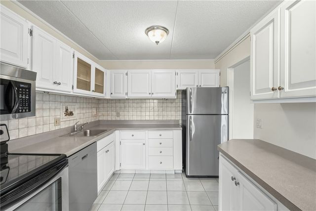 4106 Charlemagne Cir, Pittsburgh, PA 15237