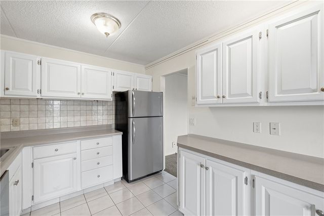 4106 Charlemagne Cir, Pittsburgh, PA 15237