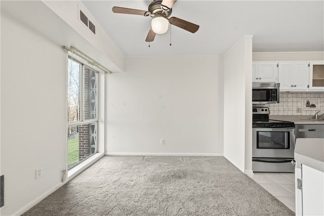 4106 Charlemagne Cir, Pittsburgh, PA 15237