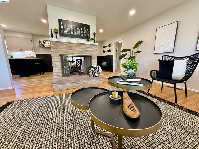 950 Fulton Ave, San Leandro, CA 94577