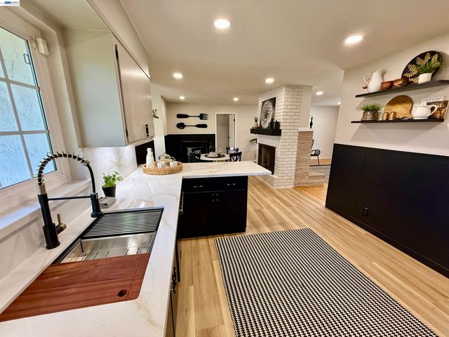 950 Fulton Ave, San Leandro, CA 94577