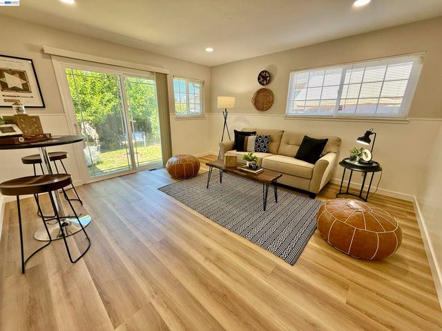 950 Fulton Ave, San Leandro, CA 94577